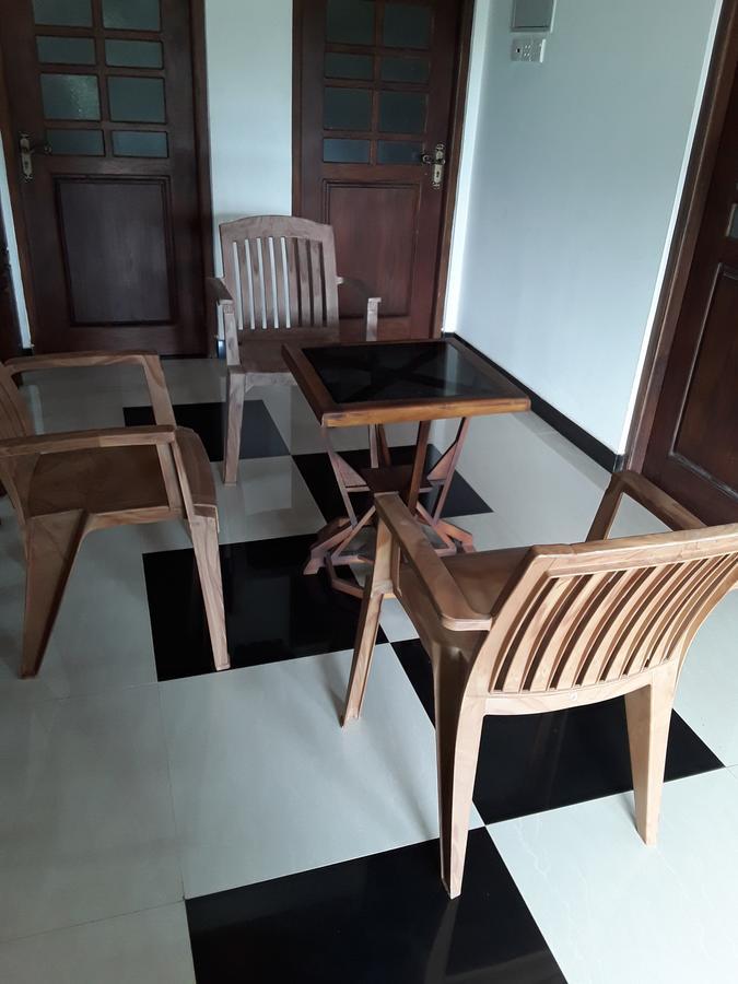 Darshani Hikka Villa ヒッカドゥワ エクステリア 写真